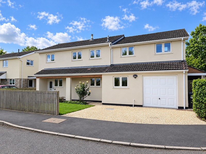 Hillmead, Langford, Bristol. BS40 5HA